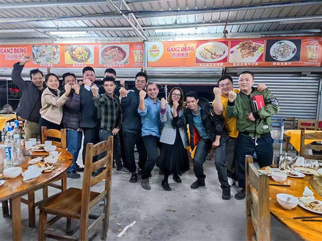Huazhi Company celebrates employee birthday dinner in November  OEM Industrial Products 2